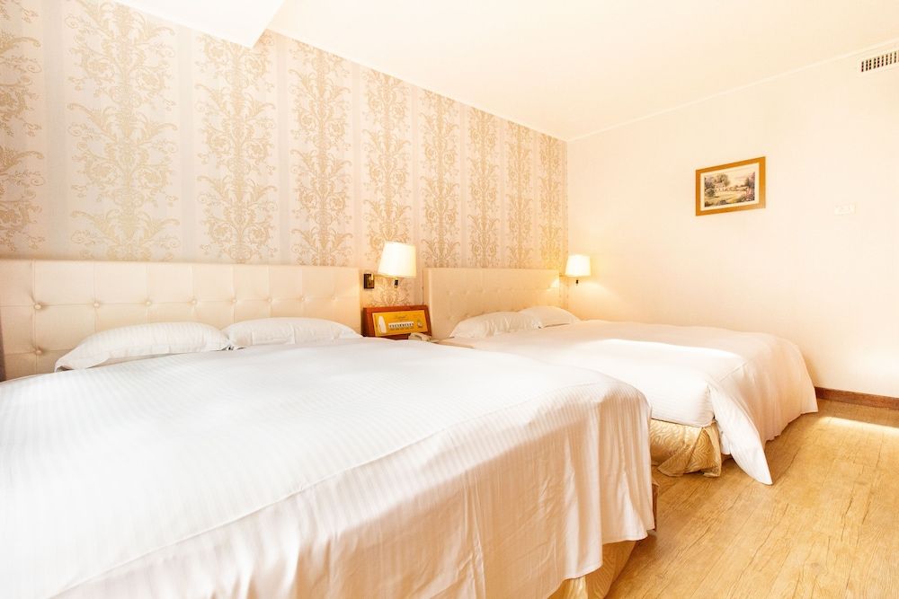 Daniel Motel Quadruple Room 2