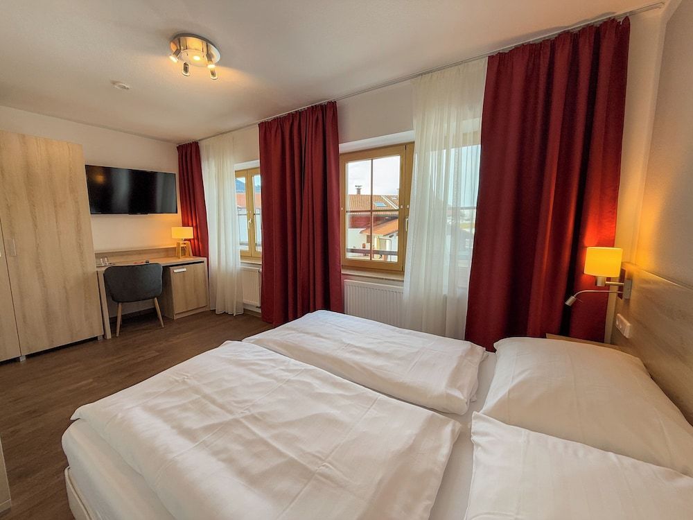 Landgasthof Schwarzberg Family Room 3