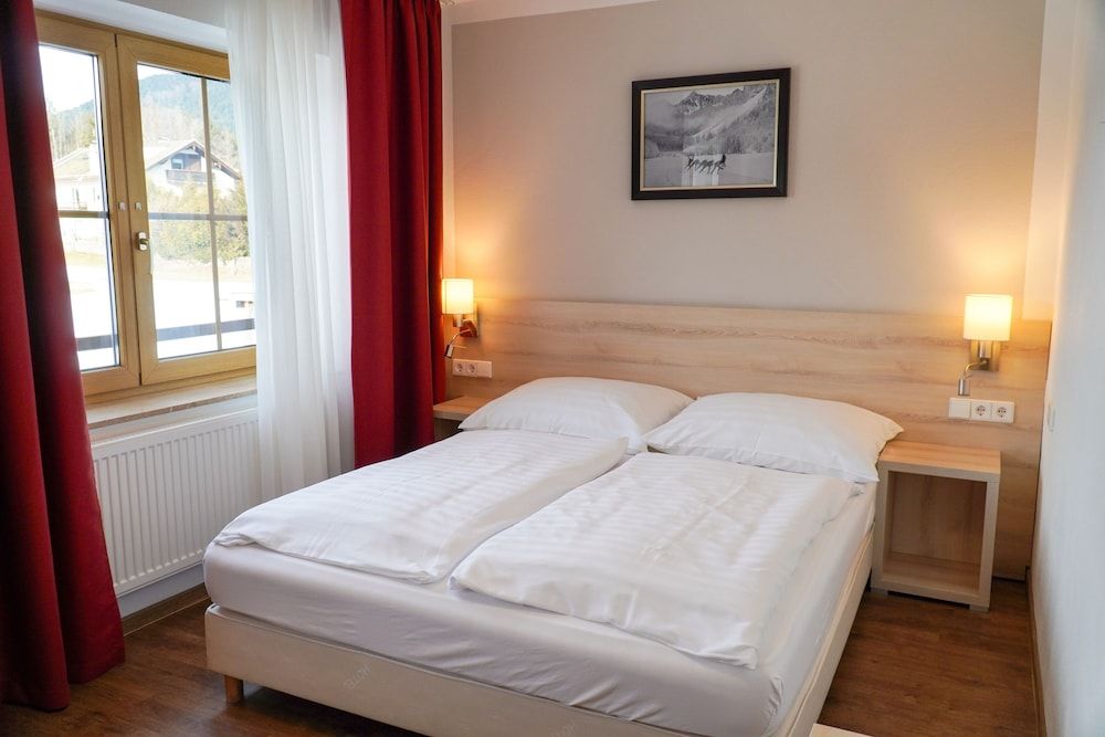 Landgasthof Schwarzberg Family Room 4