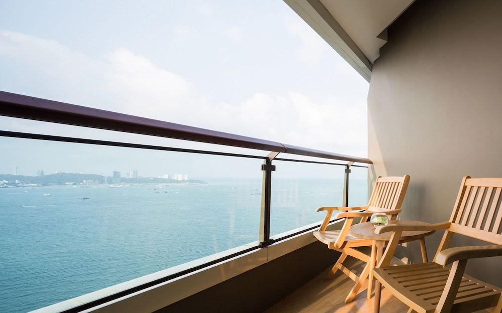 Cape Dara Resort Deluxe Room (Twin Bed) Sea View 5