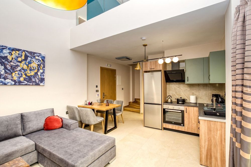 Suite - Split Level