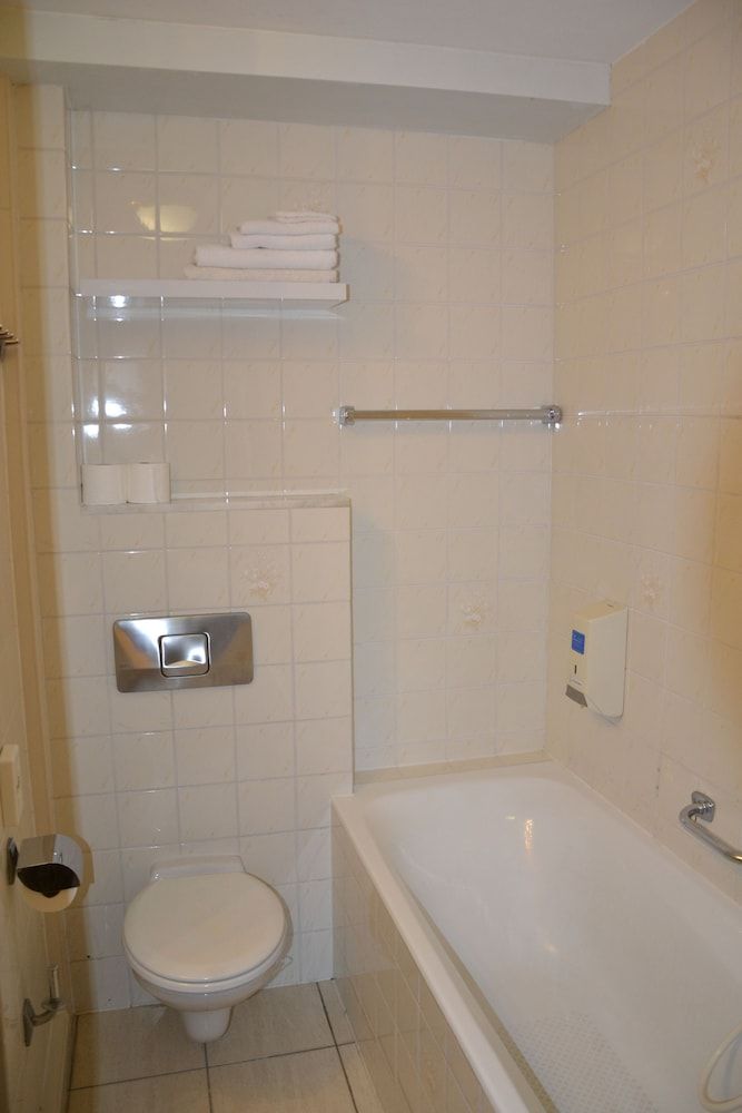 Bokrijks Hotel Twin Room 5