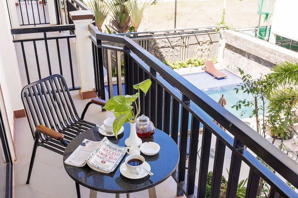 Ratana Angkor Hotel Deluxe Double Room with Balcony 14