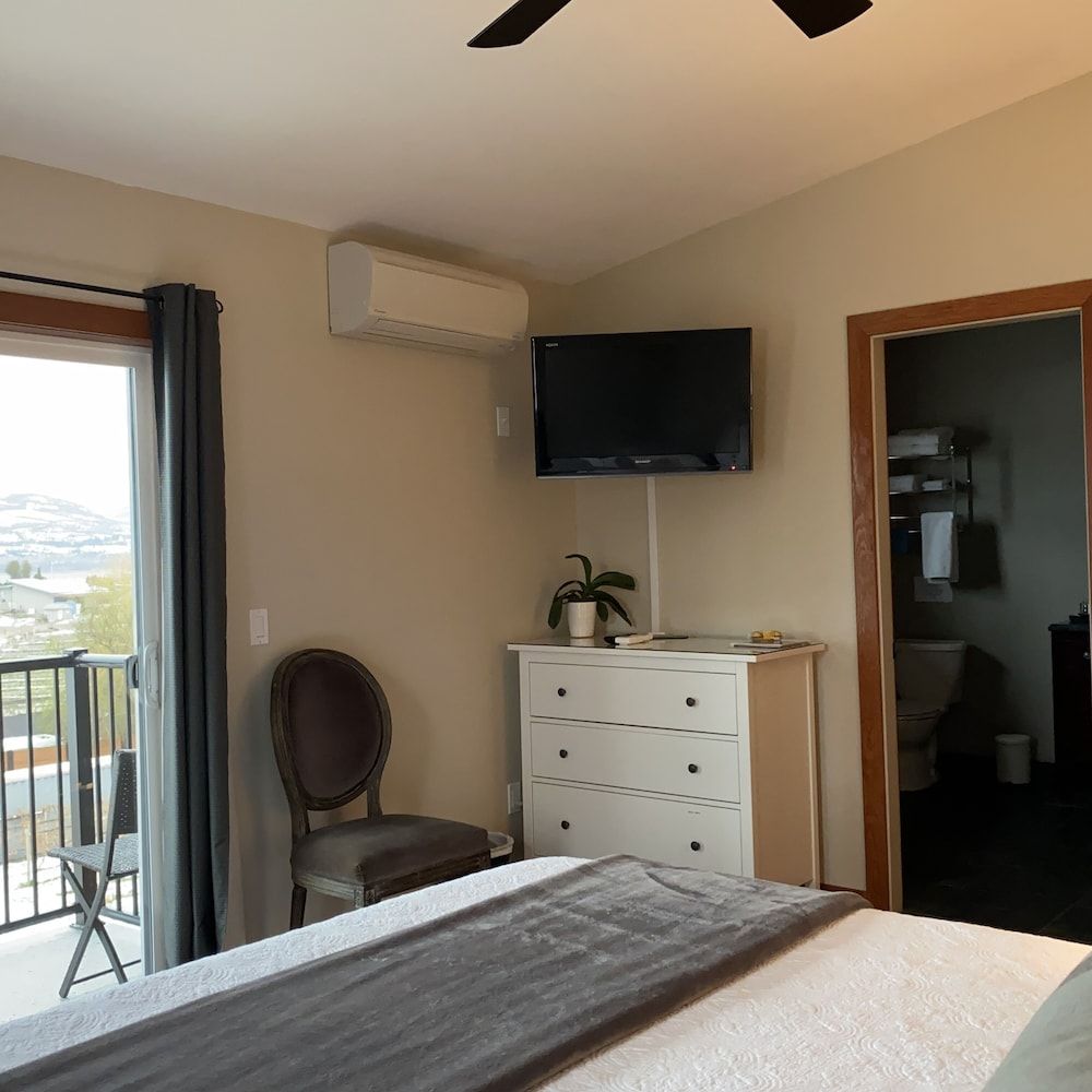 Wesbert Winery & Guest Suites Standard Double Room 7