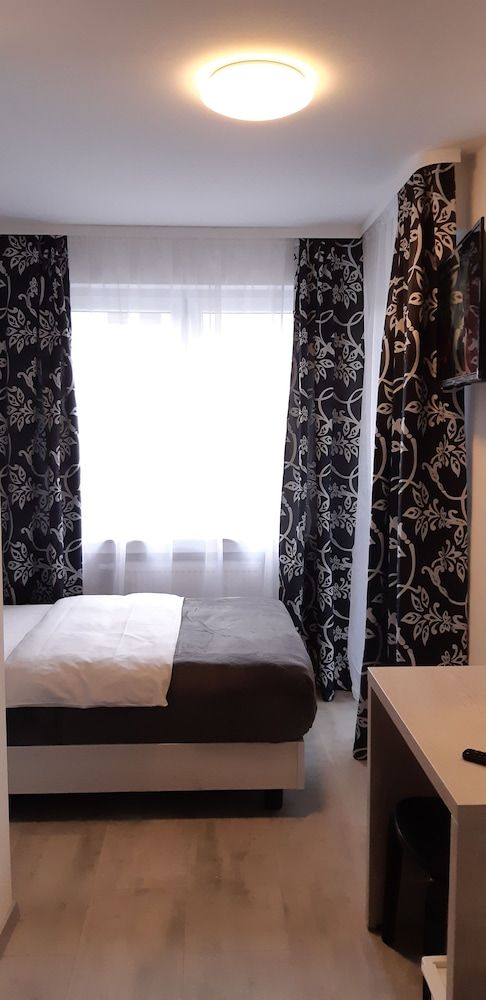 City Vibes Hotel Business Single Room 3