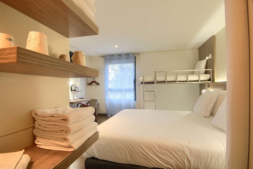 Sure Hotel by Best Western Reims Nord Family Room, Multiple Beds, Non Smoking 3