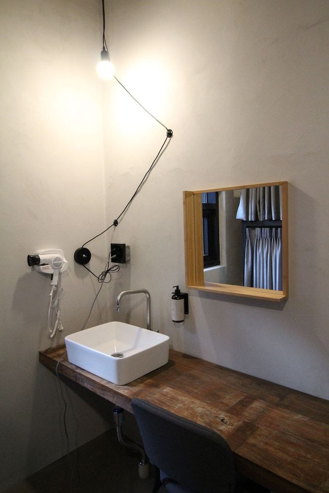 Shui Hostel Deluxe Room 8