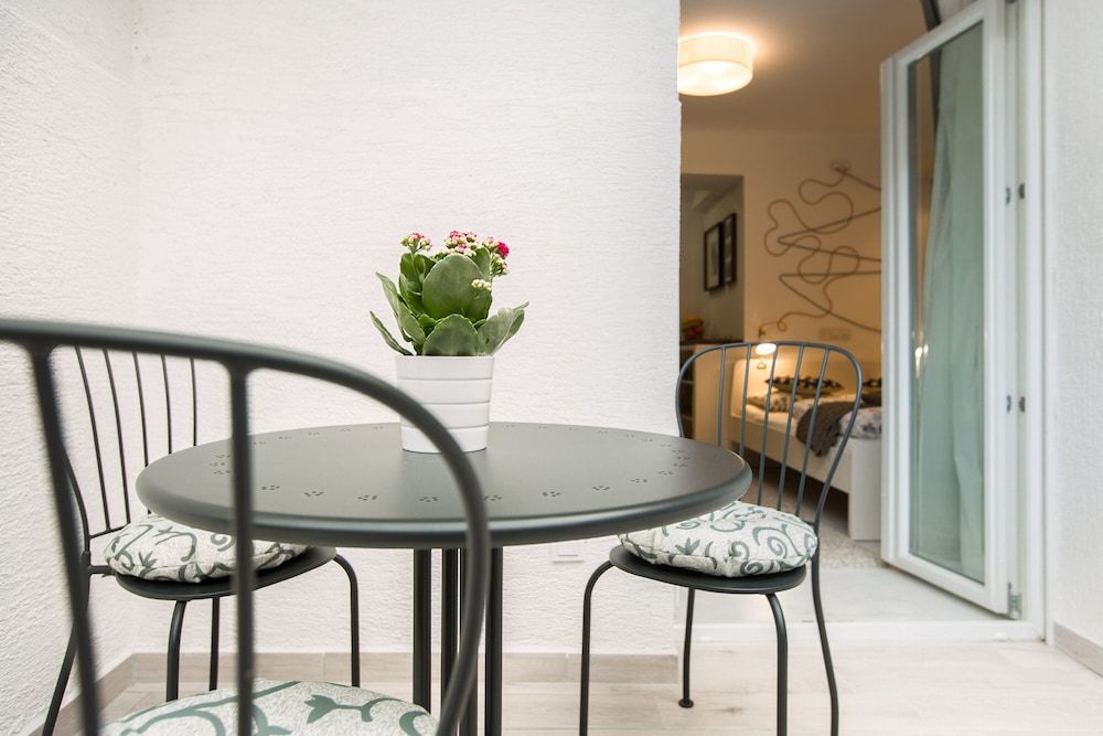 Witty Please & Bardot City Studio 11