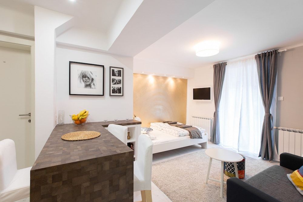 Witty Please & Bardot City Studio 5