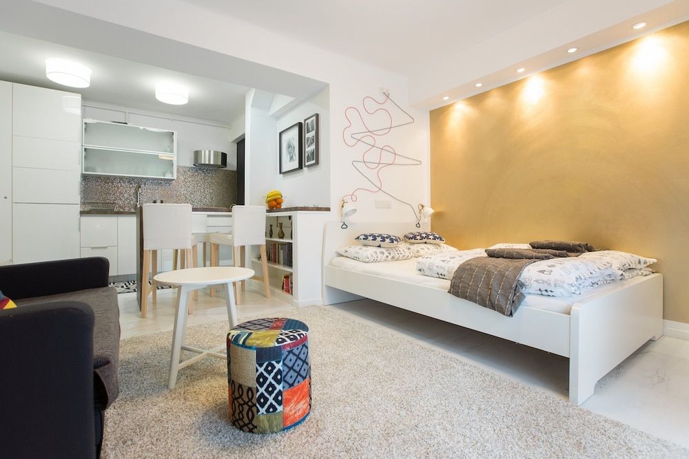 Witty Please & Bardot City Studio 9