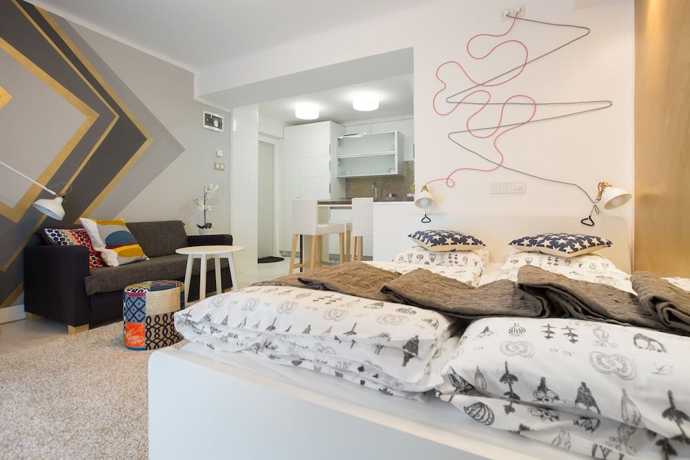 Witty Please & Bardot City Studio 2