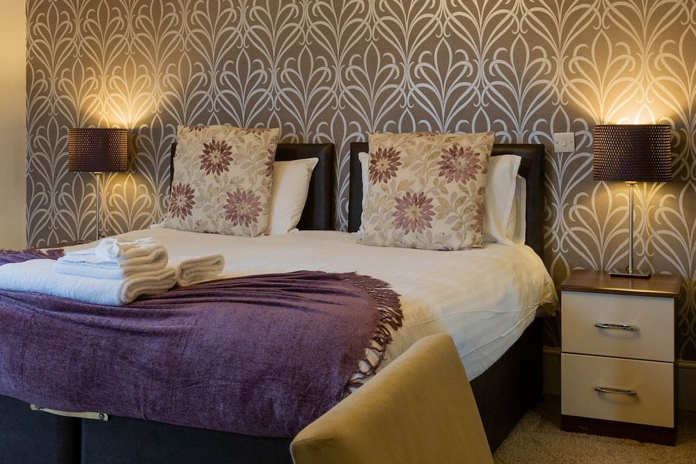 Advocate Arms Hotel Super King Double Room 3