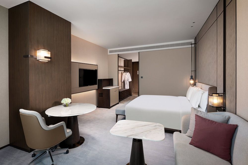 undefined Crowne Plaza Shanghai Hongqiao by IHG 5