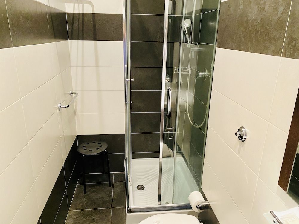 Sweet Dream Roma Termini Double or Twin Room 6