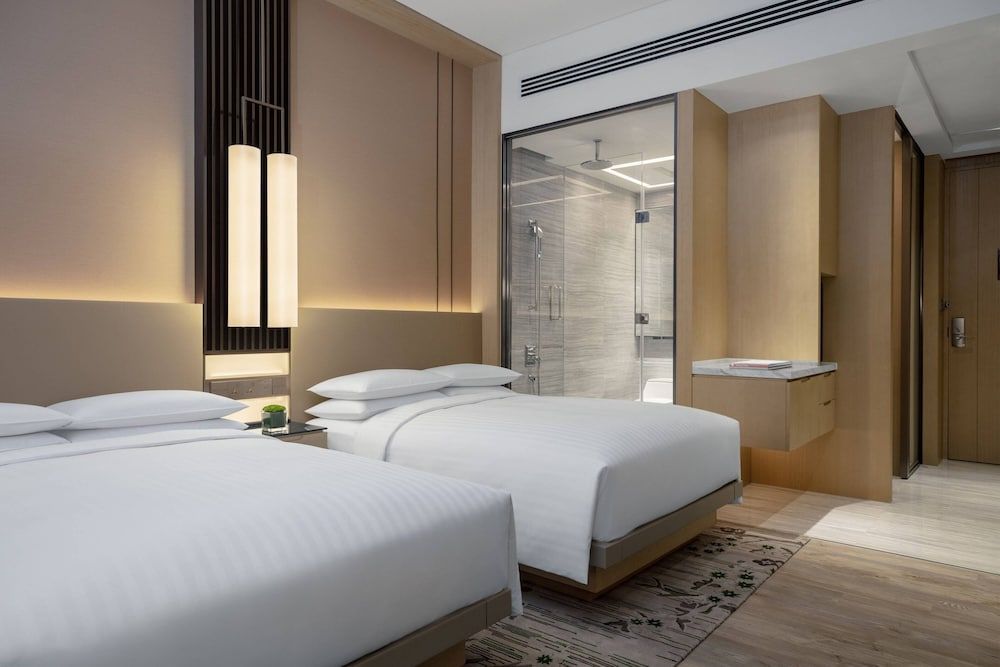 2 Double Beds Room
