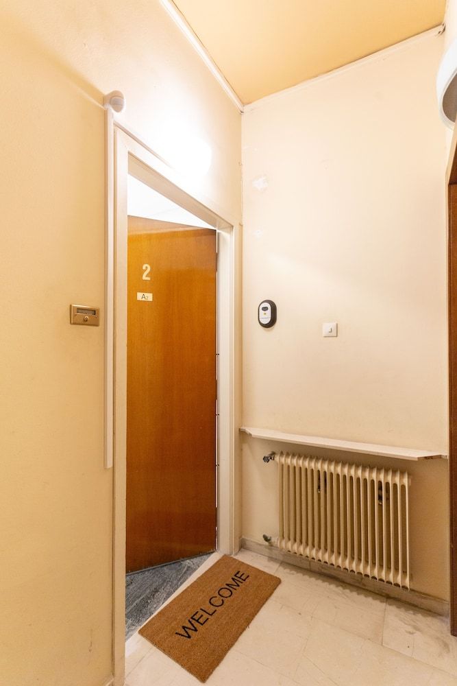 undefined A short walk to Syntagma and Plaka 3