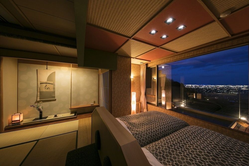Japanese Western Room with Outside Bath (10 Tatami Mats)