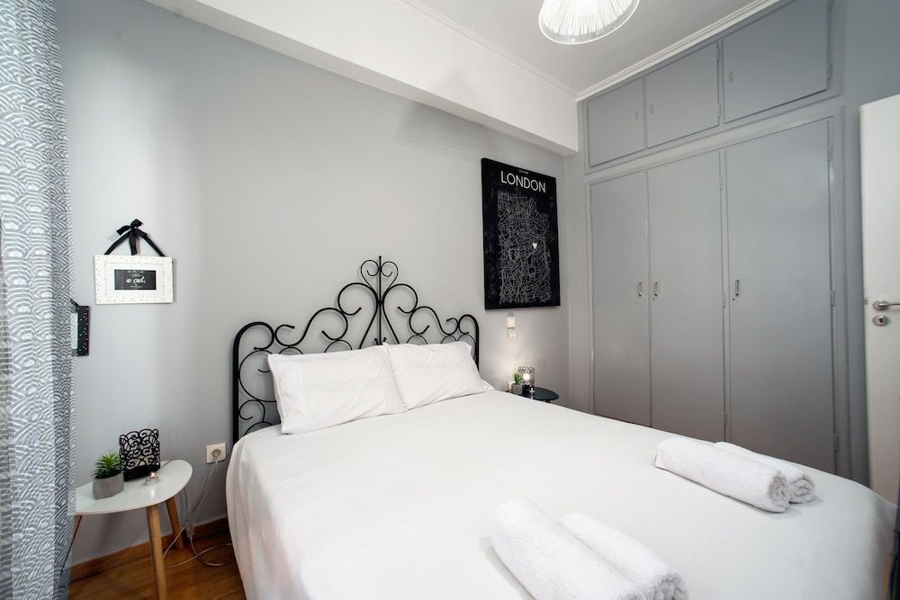 undefined Acropolis Flat next to the New Acropolis Museum 7