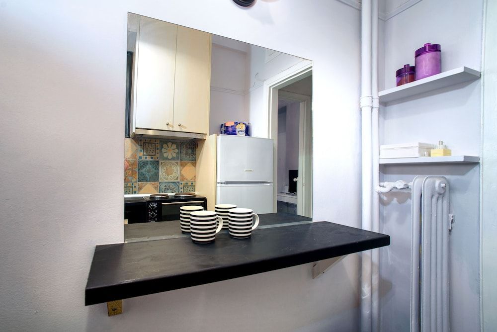 undefined Acropolis Flat next to the New Acropolis Museum 10