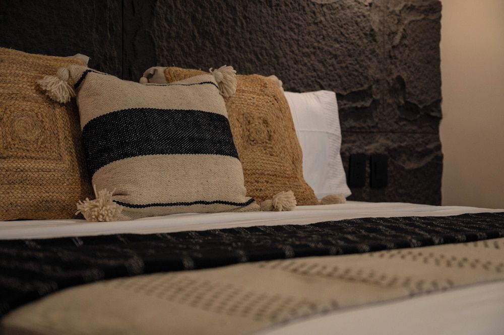 Casa Aakal Lagoon Front Deluxe Room 5