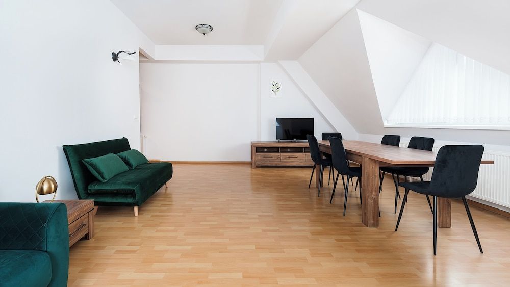Studio (Wanta 4, ul. Nowotarska 19)