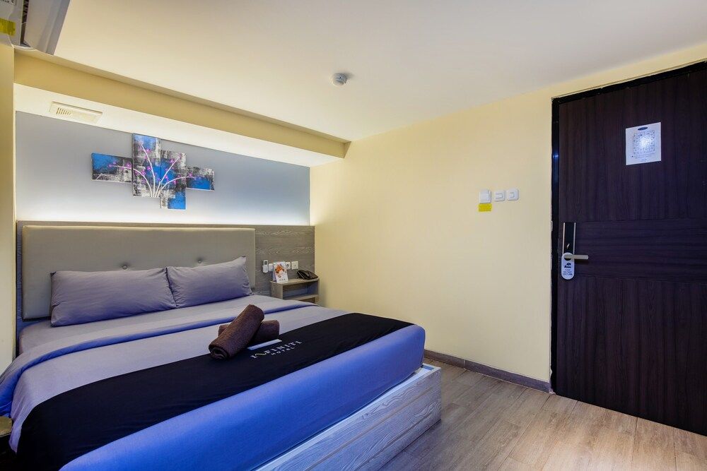 undefined Infiniti Hotel 9