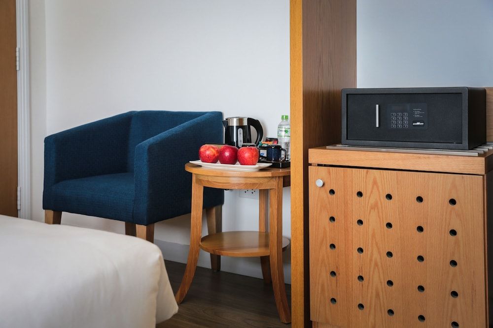 Hanoi Backpackers Hostel & Rooftop bar Family Room, City View 10