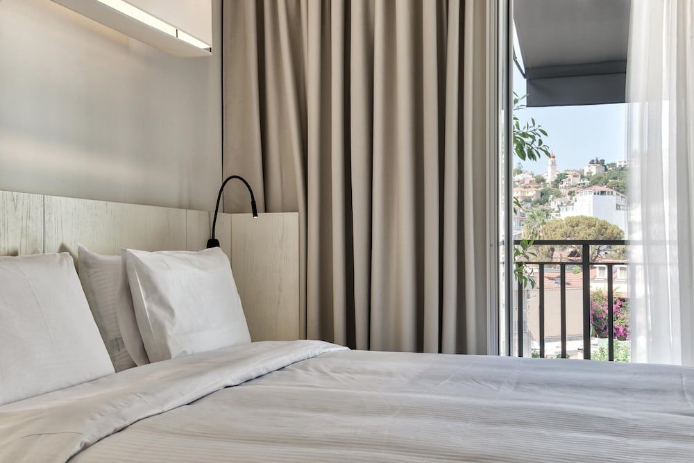 Standard Double Room, City View