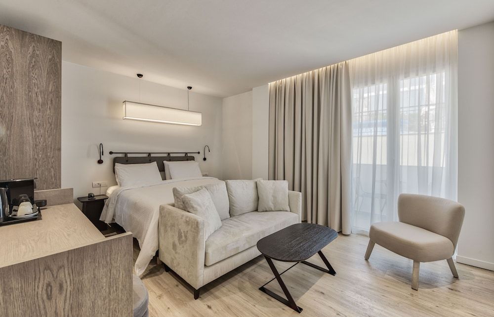 Superior Double Room, Partial Sea View