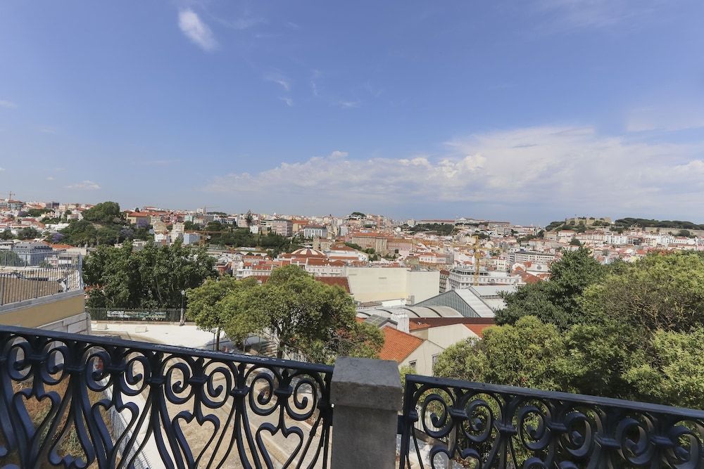 undefined Tailor Made Flat in Central Bairro Alto 5