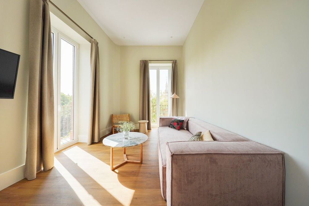 Numa Seville Prestigio 3 Bedroom Apartment with Balcony 14
