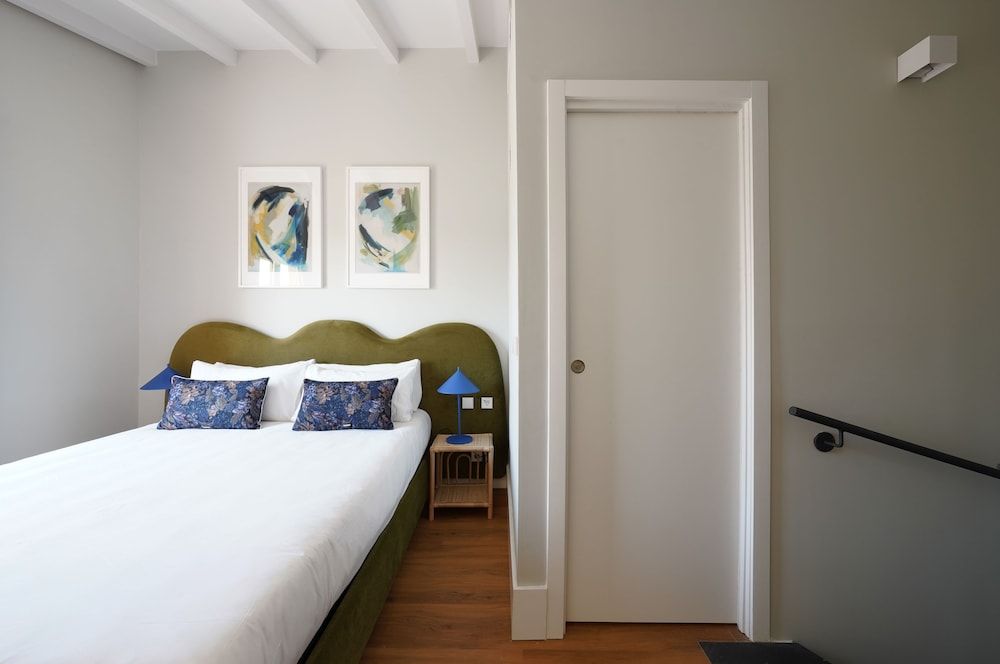 Numa Seville Prestigio 3 Bedroom Apartment with Terrace - Duplex