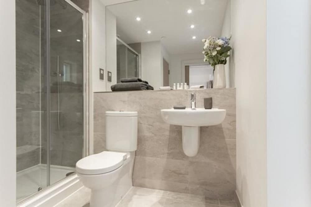 Citystay - Midsummer Mews Business Apartment, 1 King Bed, Non Smoking 5