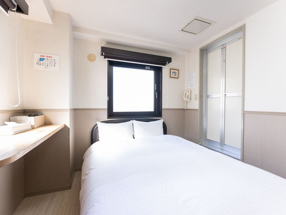 Tabist Changtee Hotel Standard Double Room, Non Smoking 3