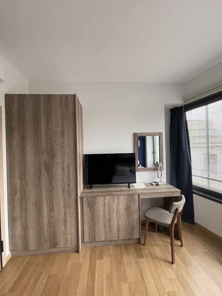 Iasonos Suites City Double Room 11