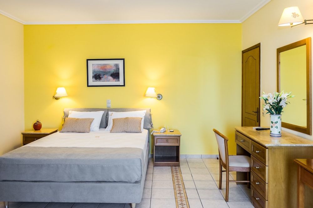 Suite, 2 Bedrooms, Partial Sea View (Double Use)