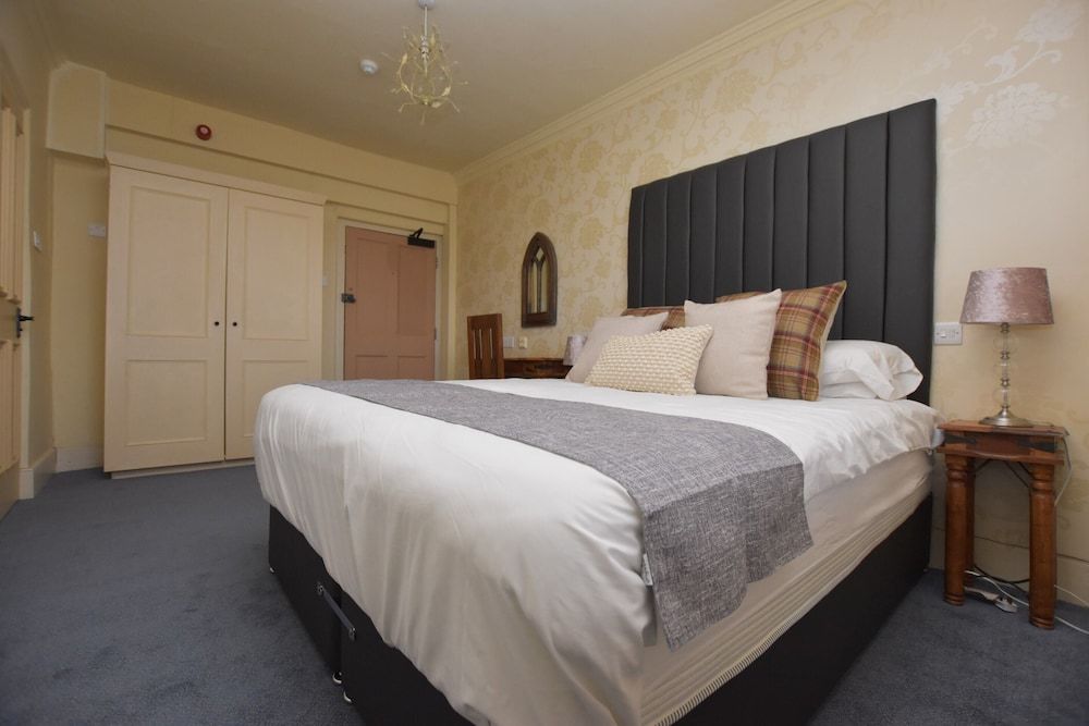 The Halford Bridge Inn Classic Double Room, Ensuite 3