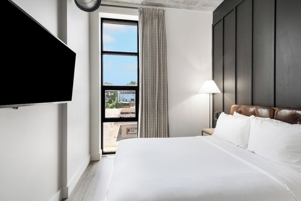 Waymore's Guest House Suite, 2 Bedrooms, Kitchenette