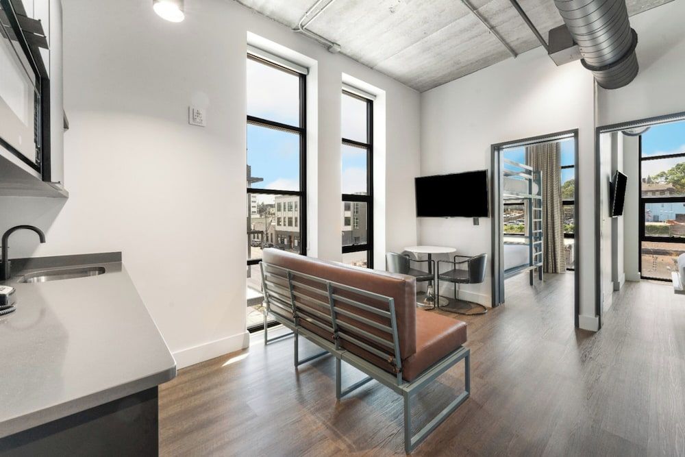 Waymore's Guest House Suite, 2 Bedrooms, Kitchenette 5