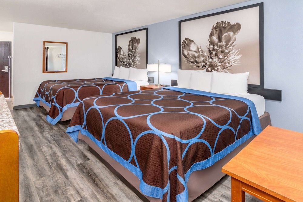Room, 2 Queen Beds, Non Smoking