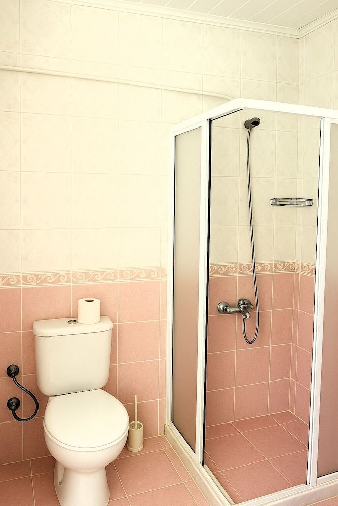 Doga Hotel Standard Triple Room 4