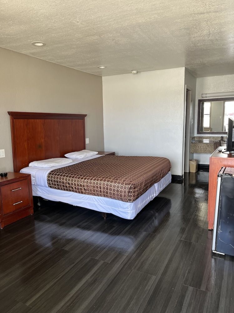 Basic Single Room