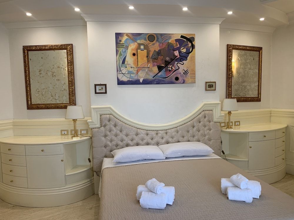 undefined Simon's Guest House Rome 9