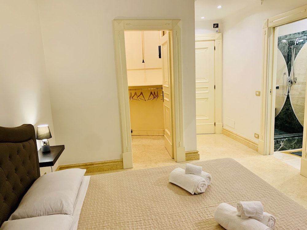 undefined Simon's Guest House Rome 7