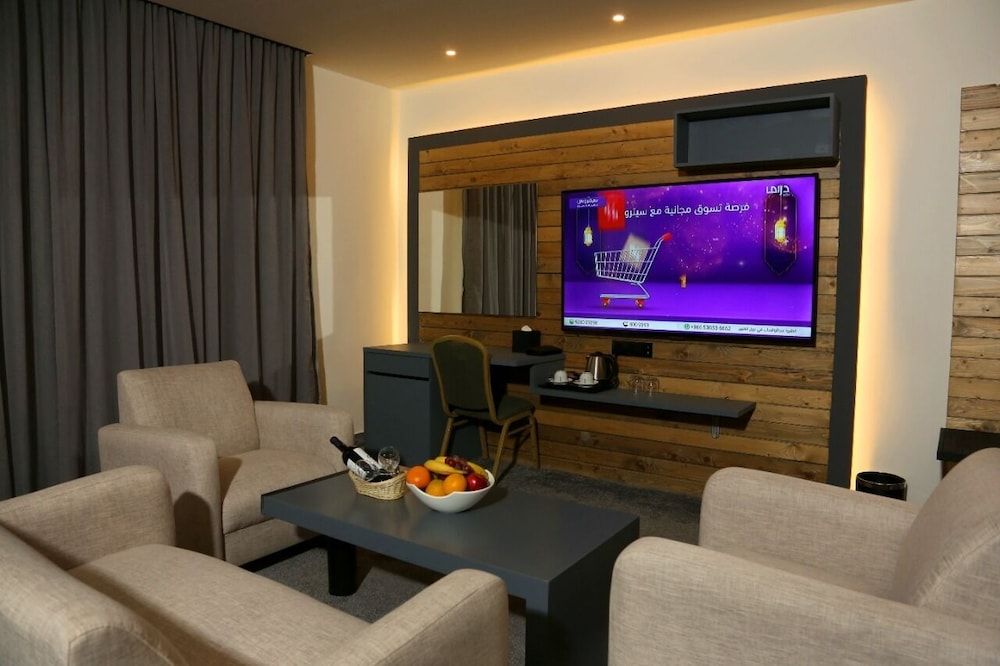 Aitch Boutique Hotel - an LIH Hotel Junior Suite 11