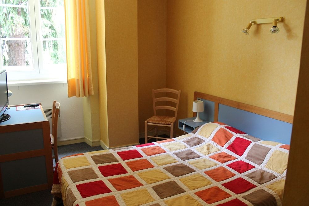 Standard Double Room, Shared Bathroom