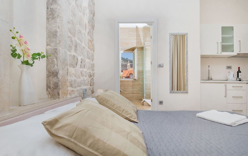 Apartments Lausion Classic Studio 9