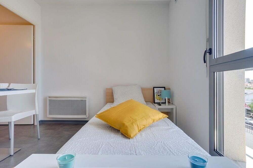 Economy Studio
