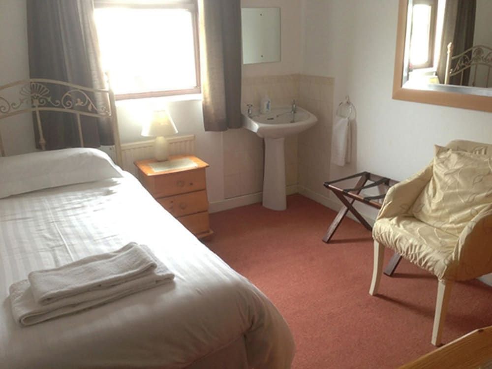 The Beverley Inn Basic Single Room, Ensuite