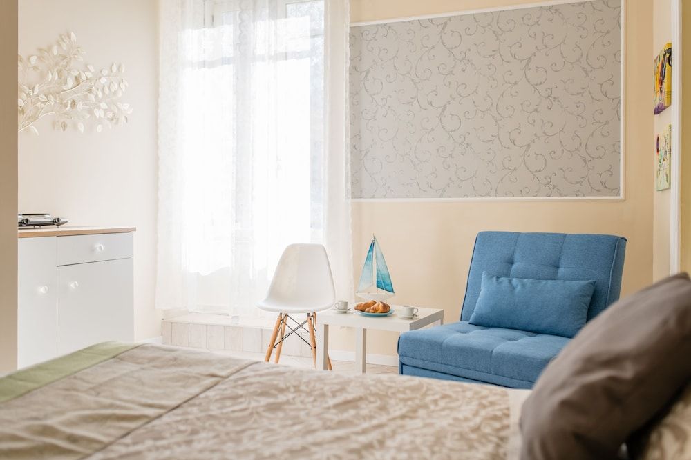 undefined Residence Santa Teresa a Chiaia 4